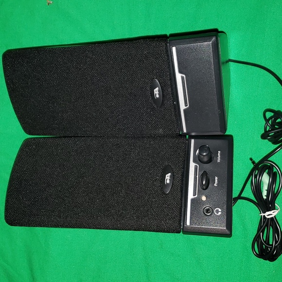 Cyber Acoustics 2.0 Powered Speakers - Picture 3 of 3